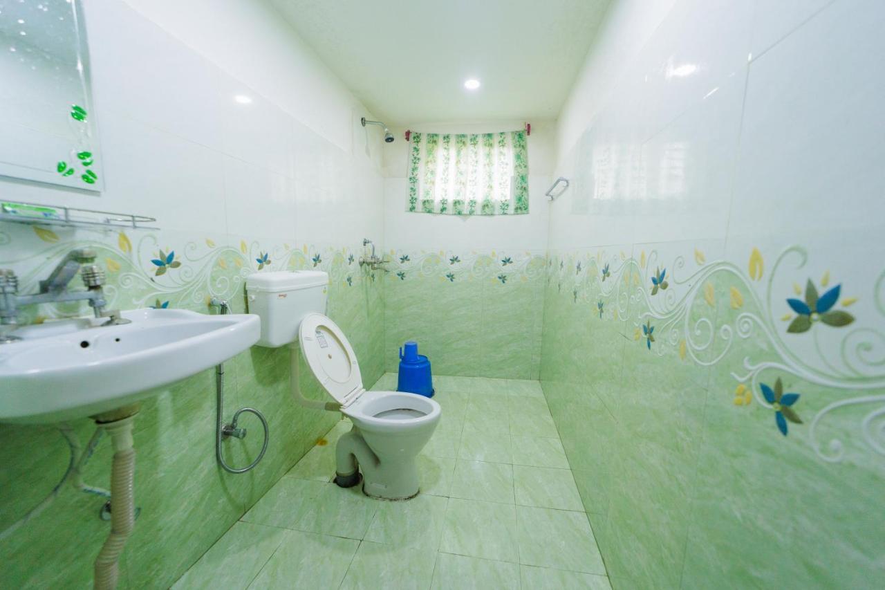 סאורהה Chitwan Gaida Lodge - Animal Lovers & Birdwatchers Paradise מראה חיצוני תמונה