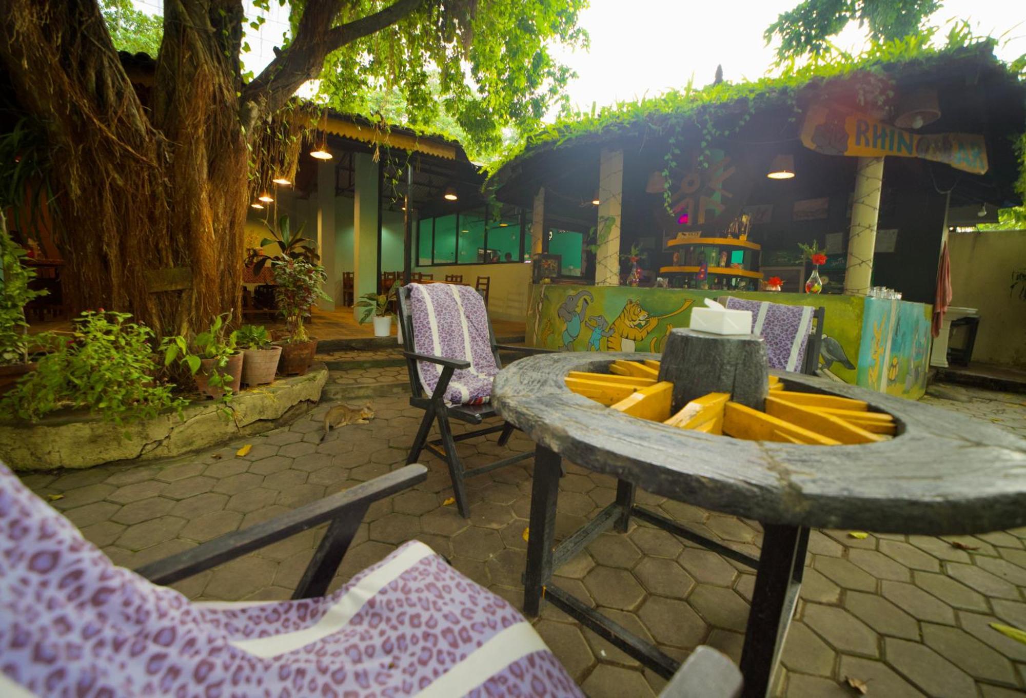 סאורהה Chitwan Gaida Lodge - Animal Lovers & Birdwatchers Paradise מראה חיצוני תמונה