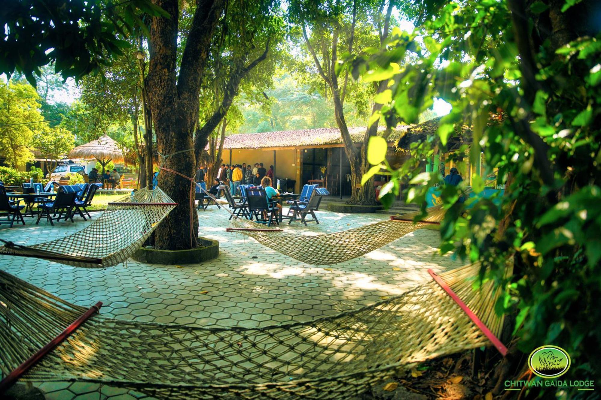סאורהה Chitwan Gaida Lodge - Animal Lovers & Birdwatchers Paradise מראה חיצוני תמונה